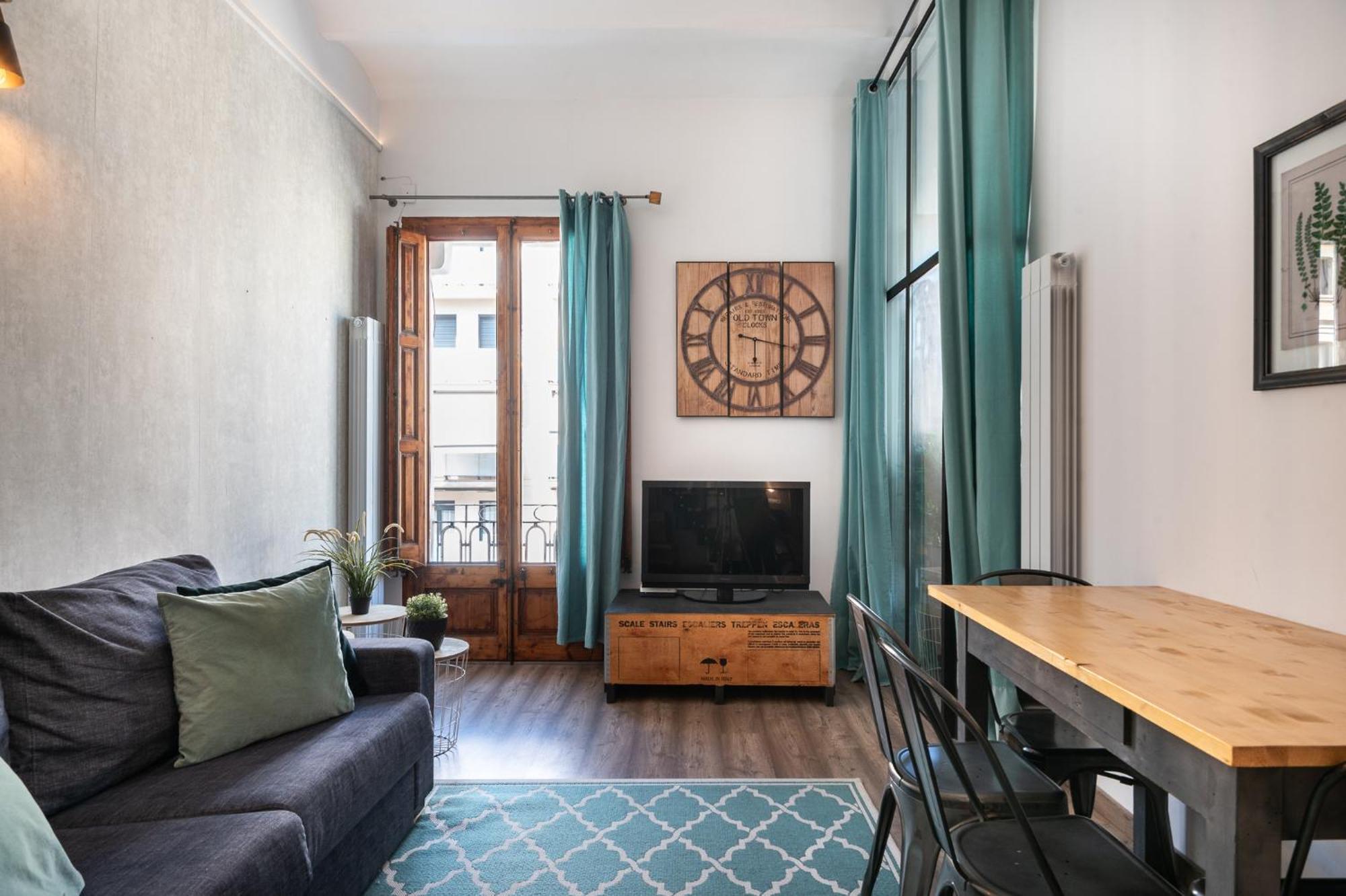 Beautiful Renovated Loft Minutes From The Appartement *